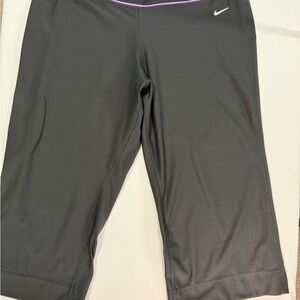🏷️ Nike Dri-FIT Cropped Leggings — Women’s Size L
